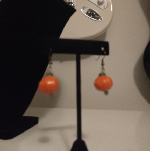 Earrings - Picture 5 of 5